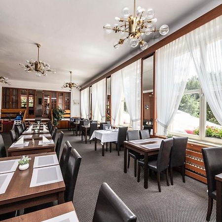 Parkhotel Skalni Mesto Їчін Екстер'єр фото
