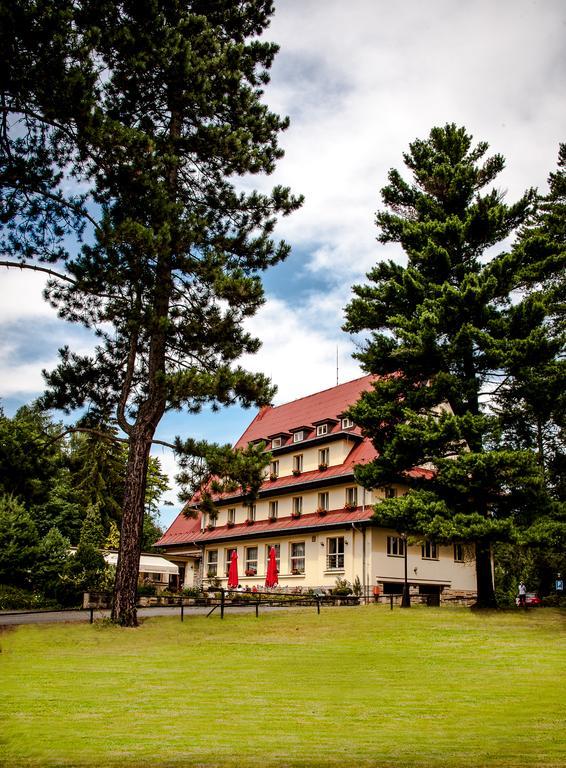 Parkhotel Skalni Mesto Їчін Екстер'єр фото